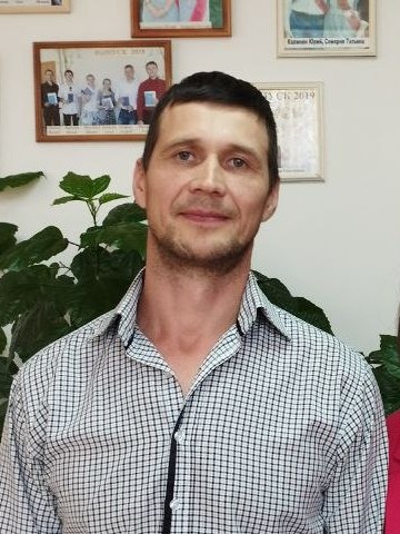 Суриков Михаил Сергеевич.